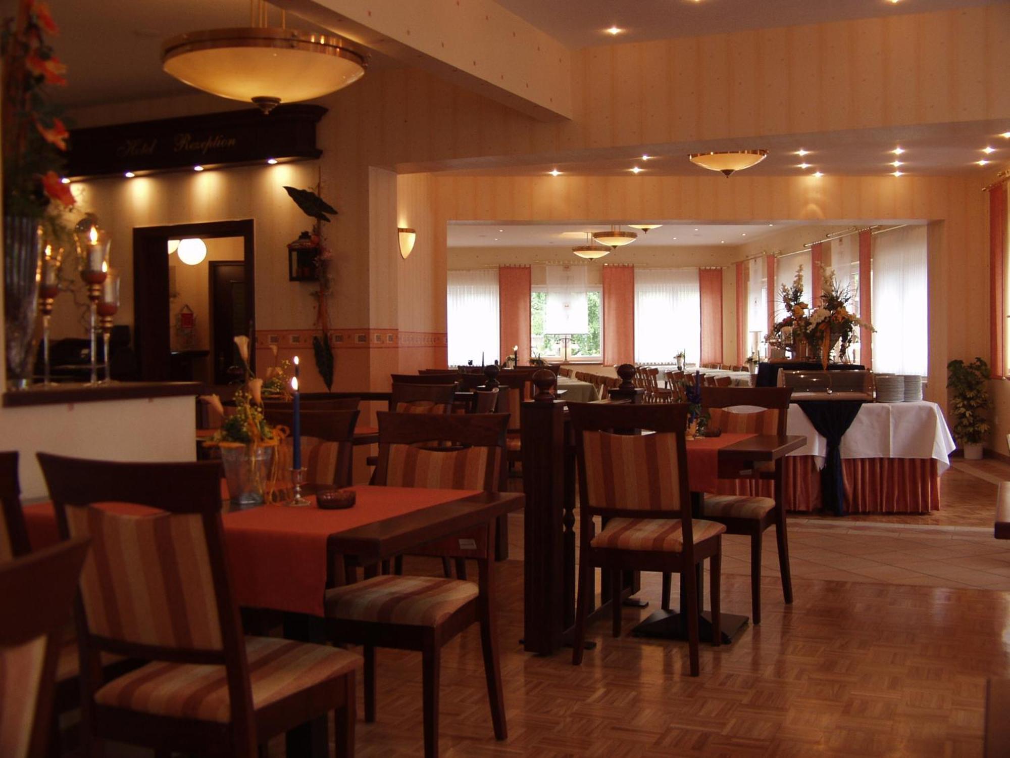 Zur Linde Hotel Heede Bagian luar foto