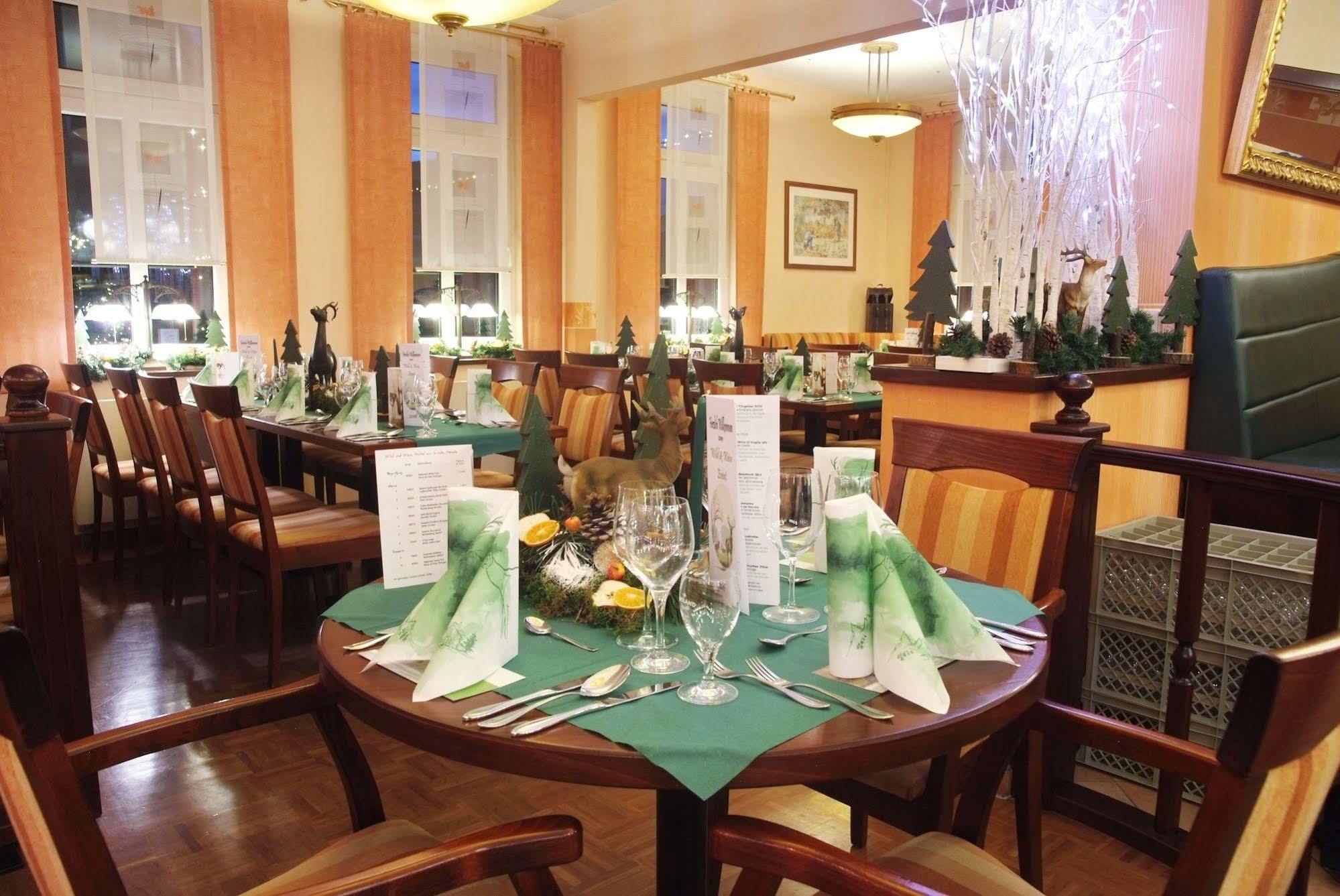 Zur Linde Hotel Heede Bagian luar foto