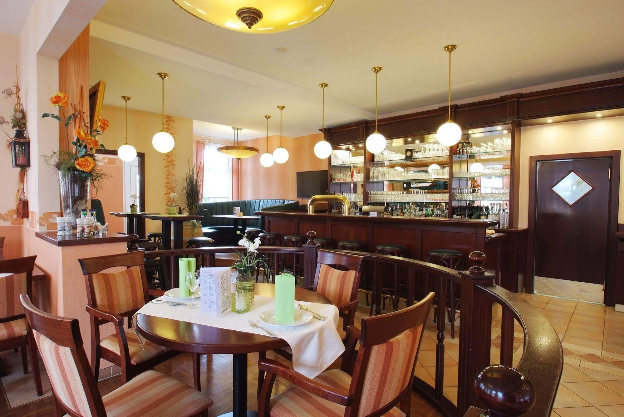 Zur Linde Hotel Heede Bagian luar foto